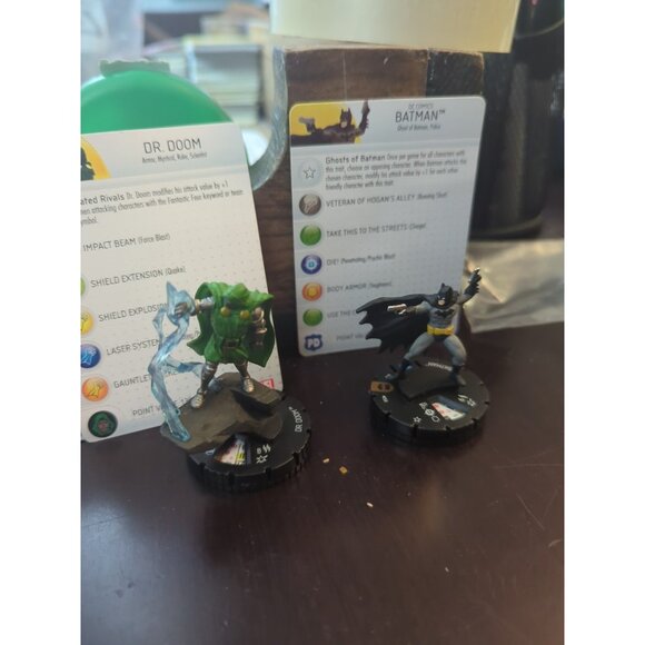 Heroclix Lot With Cards - BATMAN, DOCTOR DOOM, AND MORE - Picture 4 of 5